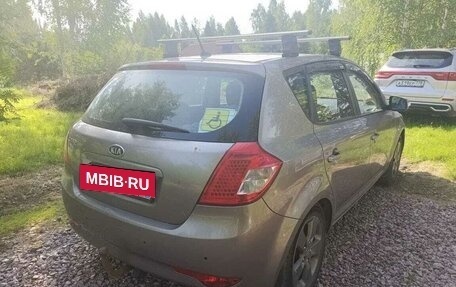 KIA cee'd I рестайлинг, 2011 год, 700 000 рублей, 3 фотография