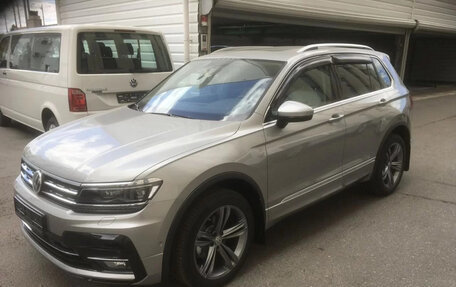 Volkswagen Tiguan II, 2018 год, 3 300 000 рублей, 4 фотография