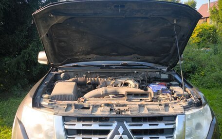 Mitsubishi Pajero IV, 2014 год, 1 490 000 рублей, 5 фотография