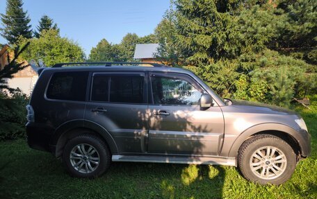 Mitsubishi Pajero IV, 2014 год, 1 490 000 рублей, 2 фотография