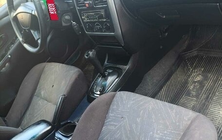 Mitsubishi Carisma I, 2001 год, 195 000 рублей, 2 фотография