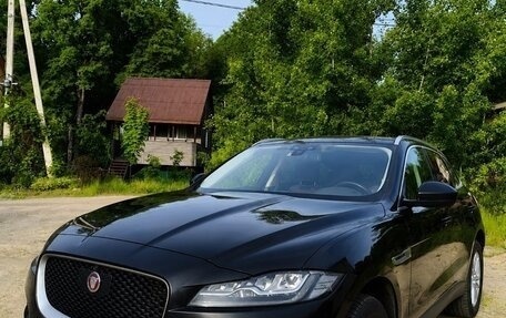 Jaguar F-Pace, 2018 год, 2 990 000 рублей, 3 фотография