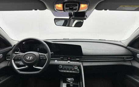 Hyundai Elantra, 2023 год, 1 240 000 рублей, 7 фотография