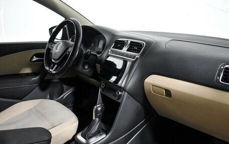 Volkswagen Polo VI (EU Market), 2016 год, 790 000 рублей, 14 фотография