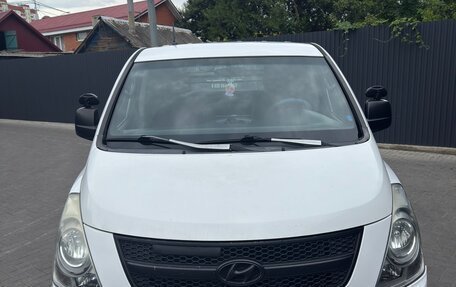 Hyundai Grand Starex Grand Starex I рестайлинг 2, 2008 год, 1 050 000 рублей, 2 фотография