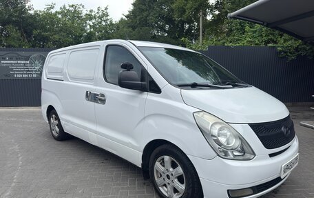 Hyundai Grand Starex Grand Starex I рестайлинг 2, 2008 год, 1 050 000 рублей, 3 фотография