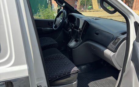 Hyundai Grand Starex Grand Starex I рестайлинг 2, 2008 год, 1 050 000 рублей, 16 фотография