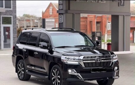 Toyota Land Cruiser 200, 2016 год, 4 600 000 рублей, 2 фотография