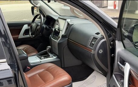 Toyota Land Cruiser 200, 2016 год, 4 600 000 рублей, 8 фотография