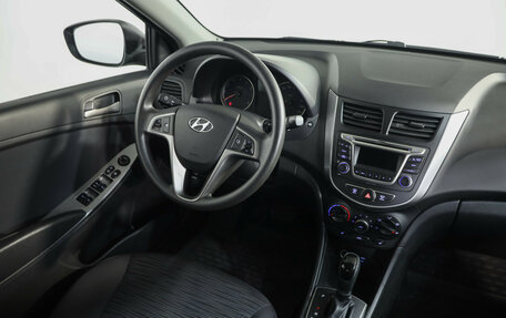 Hyundai Solaris II рестайлинг, 2015 год, 1 239 000 рублей, 9 фотография