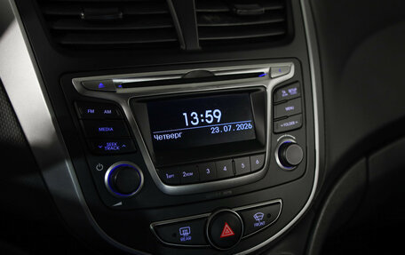 Hyundai Solaris II рестайлинг, 2015 год, 1 239 000 рублей, 13 фотография