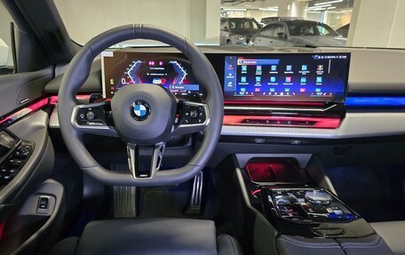 BMW 5 серия, 2025 год, 8 197 000 рублей, 7 фотография