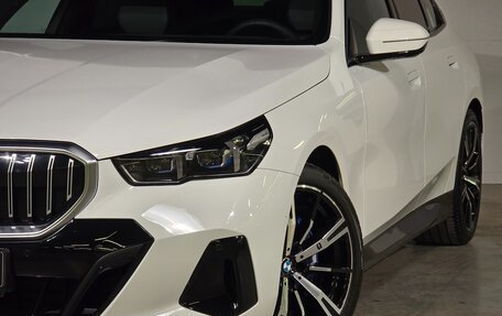 BMW 5 серия, 2025 год, 8 197 000 рублей, 30 фотография