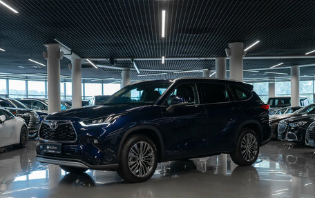 Toyota Highlander, 2026 год, 5 600 000 рублей, 1 фотография