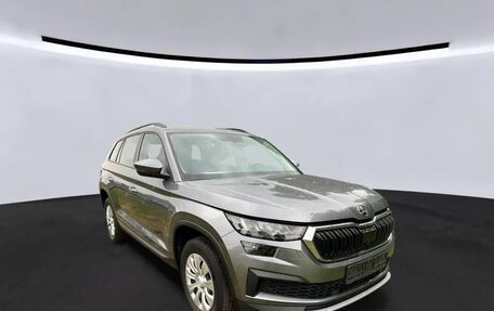 Skoda Kodiaq I, 2022 год, 2 282 000 рублей, 3 фотография
