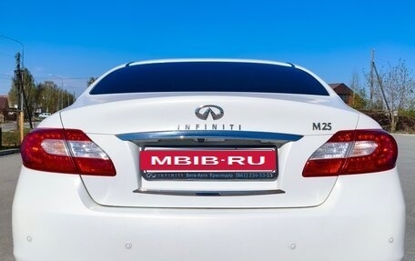 Infiniti M, 2012 год, 1 750 000 рублей, 2 фотография