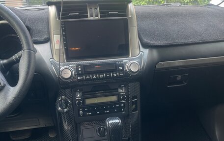 Toyota Land Cruiser Prado 150 рестайлинг 2, 2010 год, 2 850 000 рублей, 6 фотография