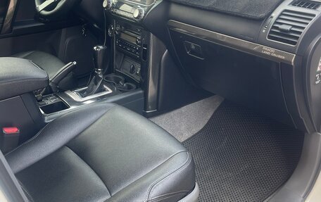 Toyota Land Cruiser Prado 150 рестайлинг 2, 2010 год, 2 850 000 рублей, 9 фотография