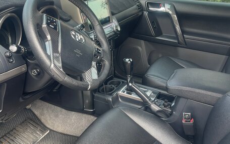 Toyota Land Cruiser Prado 150 рестайлинг 2, 2010 год, 2 850 000 рублей, 5 фотография