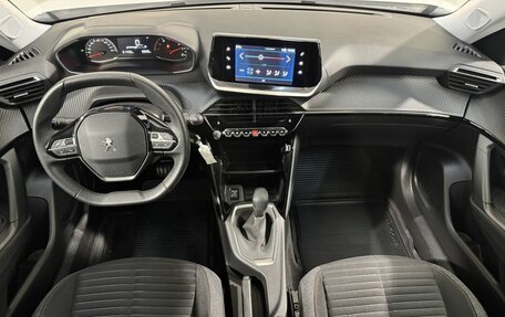 Peugeot 2008 II, 2021 год, 1 739 800 рублей, 9 фотография
