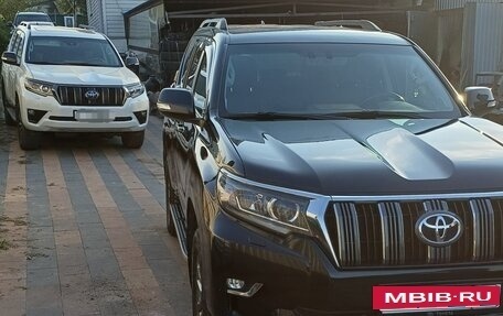 Toyota Land Cruiser Prado 150 рестайлинг 2, 2019 год, 3 700 000 рублей, 2 фотография