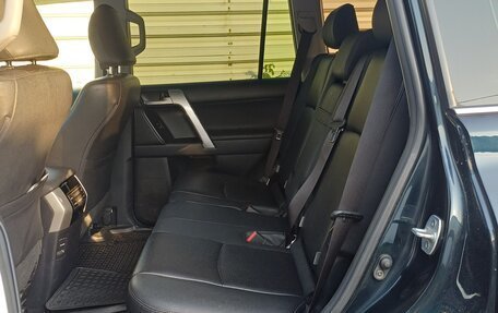Toyota Land Cruiser Prado 150 рестайлинг 2, 2019 год, 3 700 000 рублей, 6 фотография