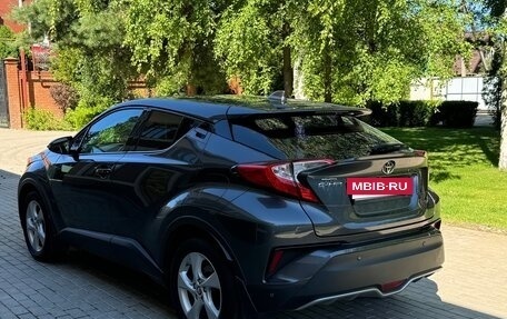 Toyota C-HR I рестайлинг, 2019 год, 1 950 000 рублей, 3 фотография
