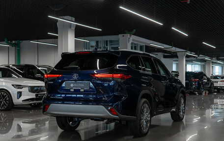 Toyota Highlander, 2026 год, 5 600 000 рублей, 5 фотография