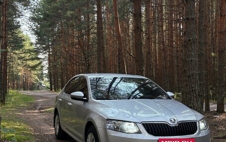 Skoda Octavia, 2015 год, 900 000 рублей, 2 фотография