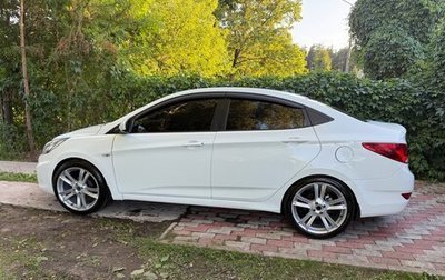 Hyundai Solaris II рестайлинг, 2012 год, 960 000 рублей, 1 фотография