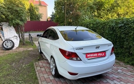 Hyundai Solaris II рестайлинг, 2012 год, 960 000 рублей, 2 фотография