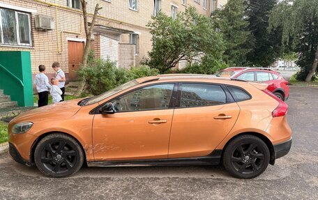 Volvo V40 Cross Country I, 2014 год, 1 030 000 рублей, 6 фотография