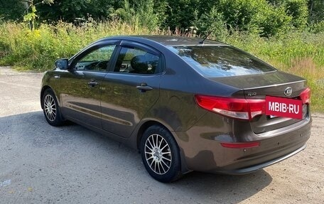 KIA Rio III рестайлинг, 2015 год, 1 100 000 рублей, 3 фотография