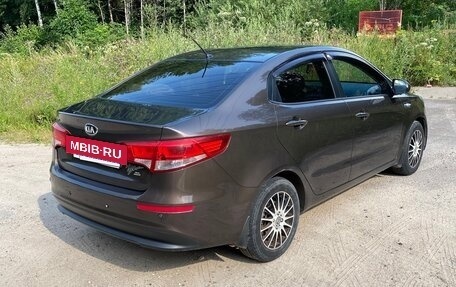 KIA Rio III рестайлинг, 2015 год, 1 100 000 рублей, 5 фотография