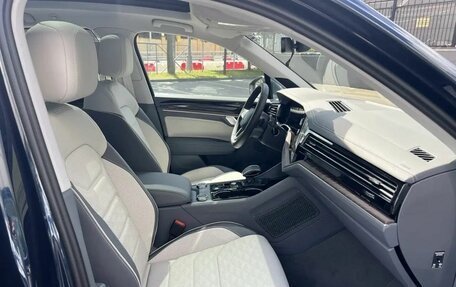 Volkswagen Touareg III, 2026 год, 12 000 000 рублей, 10 фотография