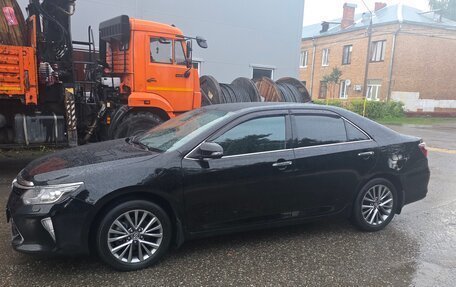 Toyota Camry, 2017 год, 2 750 000 рублей, 4 фотография