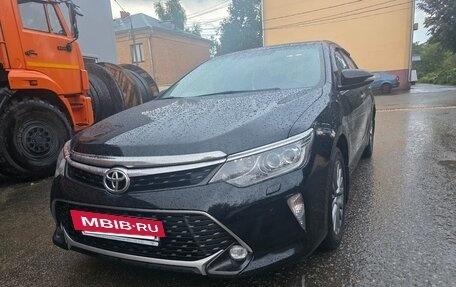 Toyota Camry, 2017 год, 2 750 000 рублей, 2 фотография