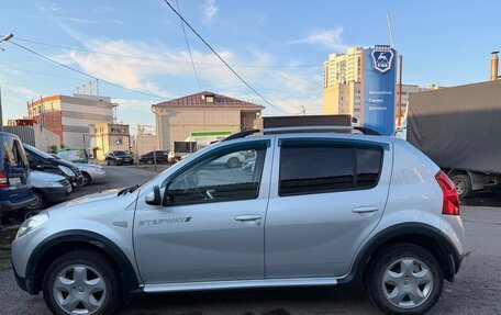 Renault Sandero I, 2013 год, 790 000 рублей, 2 фотография