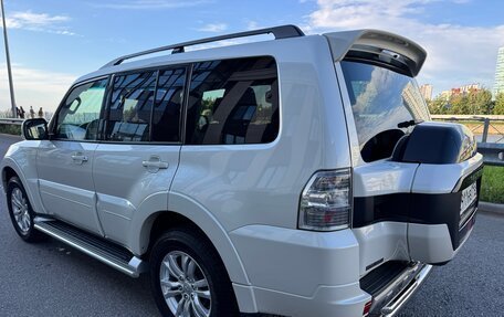Mitsubishi Pajero IV, 2019 год, 3 333 333 рублей, 10 фотография