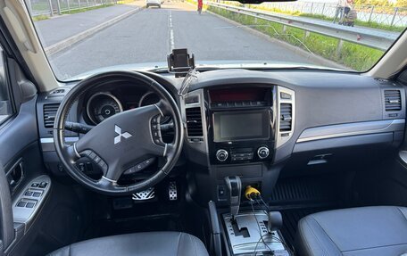 Mitsubishi Pajero IV, 2019 год, 3 333 333 рублей, 18 фотография