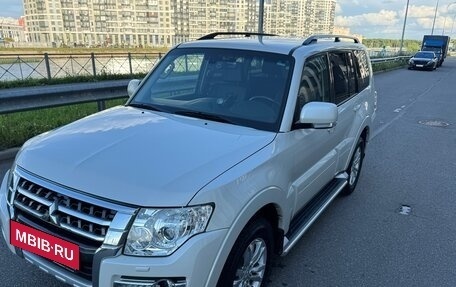 Mitsubishi Pajero IV, 2019 год, 3 333 333 рублей, 3 фотография
