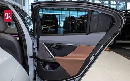 BMW 5 серия, 2024 год, 8 300 000 рублей, 23 фотография