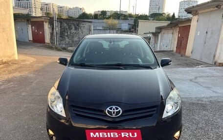 Toyota Auris II, 2010 год, 890 000 рублей, 2 фотография