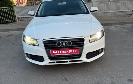 Audi A4, 2011 год, 1 050 000 рублей, 1 фотография