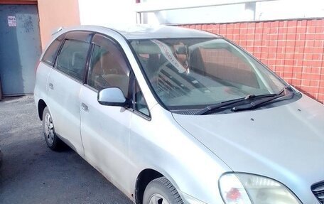 Toyota Nadia, 2000 год, 420 000 рублей, 2 фотография