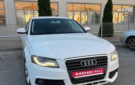 Audi A4, 2011 год, 1 050 000 рублей, 2 фотография