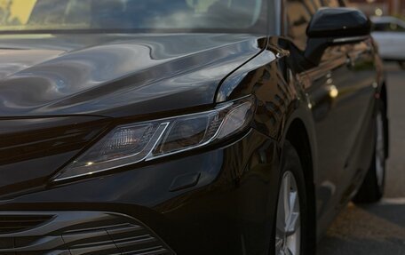 Toyota Camry, 2021 год, 2 400 000 рублей, 3 фотография
