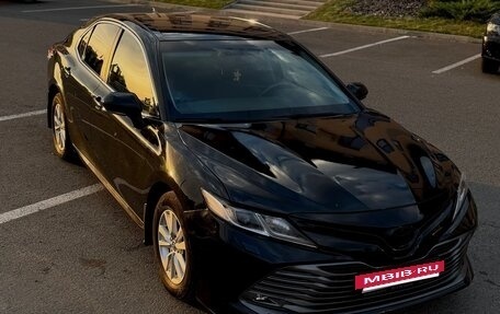 Toyota Camry, 2021 год, 2 400 000 рублей, 2 фотография