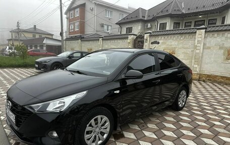 Hyundai Solaris II рестайлинг, 2021 год, 1 620 000 рублей, 3 фотография