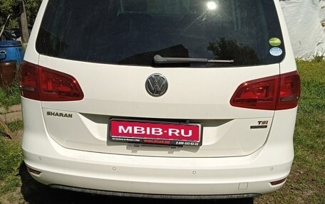 Volkswagen Sharan II, 2012 год, 1 400 000 рублей, 1 фотография